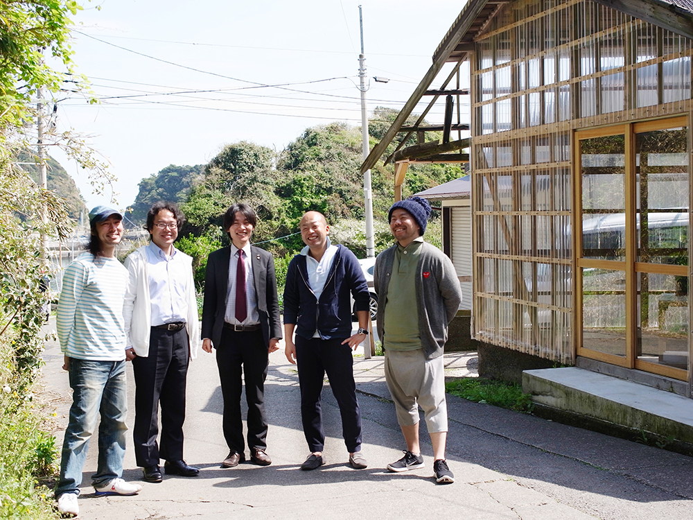 『みやがわベーグル』をつくったメンバー。横須賀や三浦などでそれぞれ事業を営む若き事業主たちです。